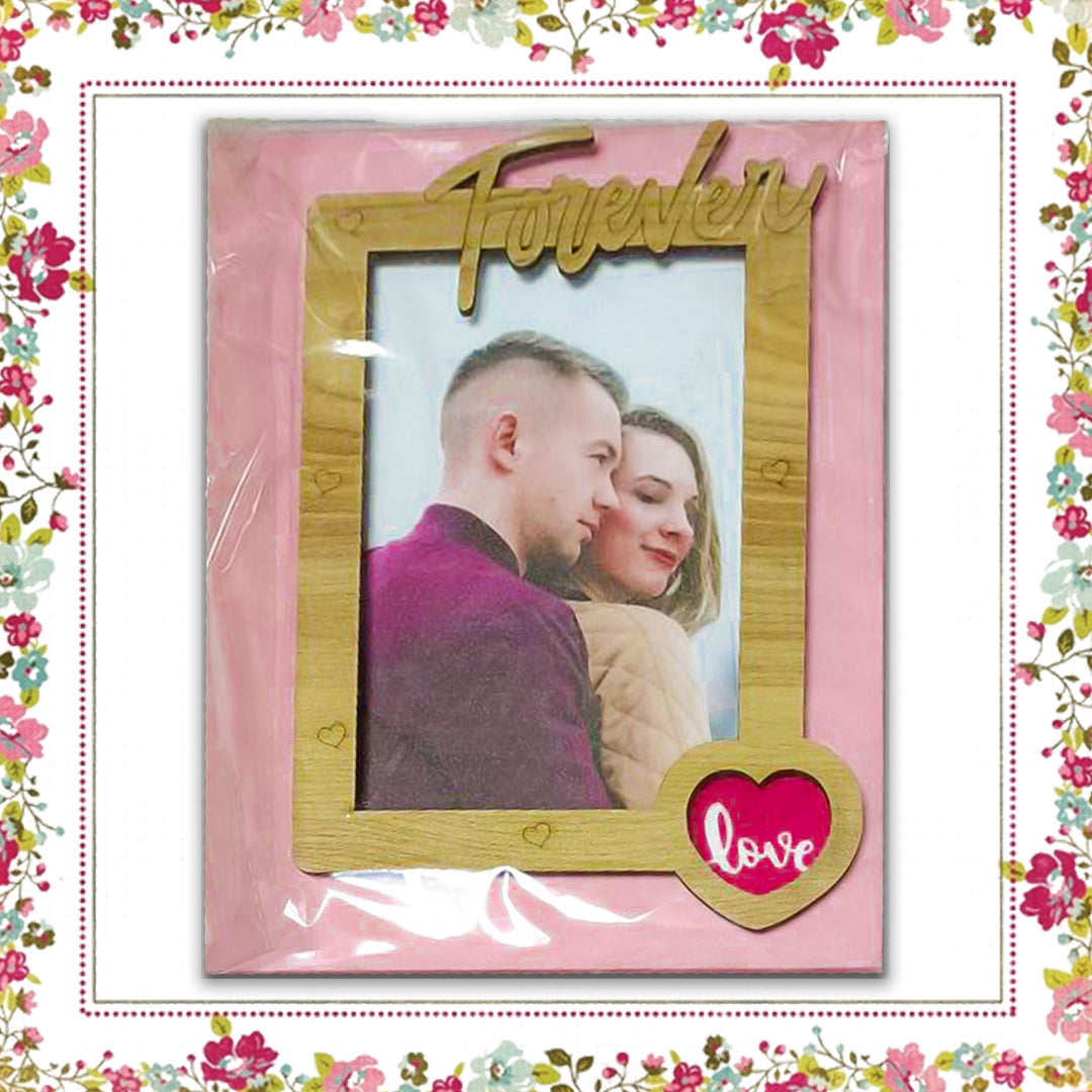 Elegant Love Couple Photo Frame - Perfect Gift for Couples & Weddings.