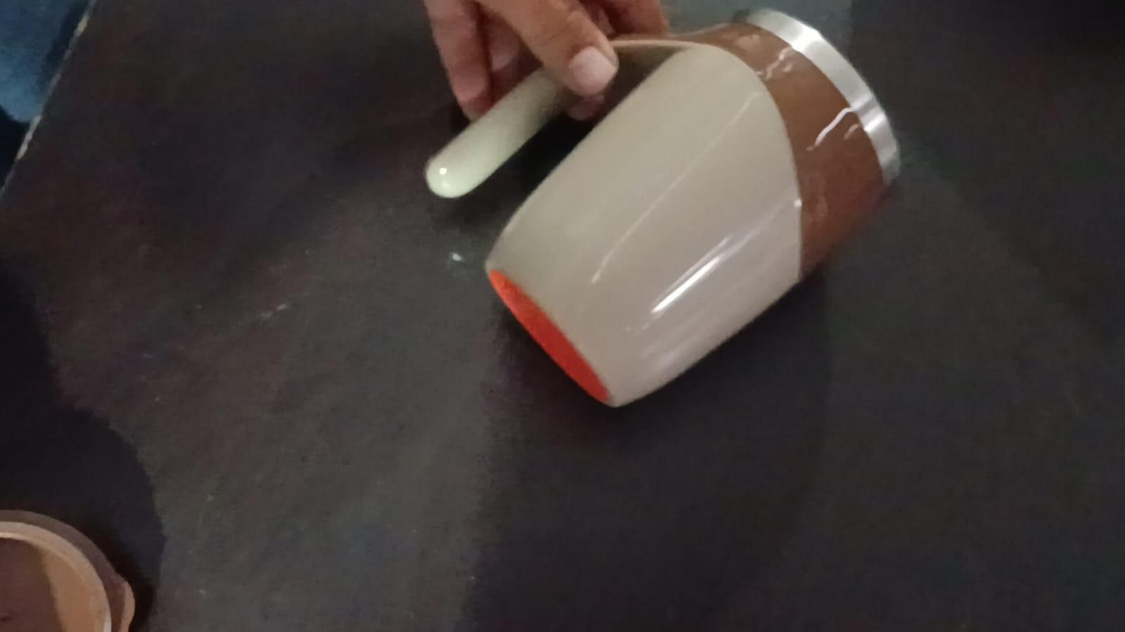 Self Stirring Magnetic Mug- applicable to multiple