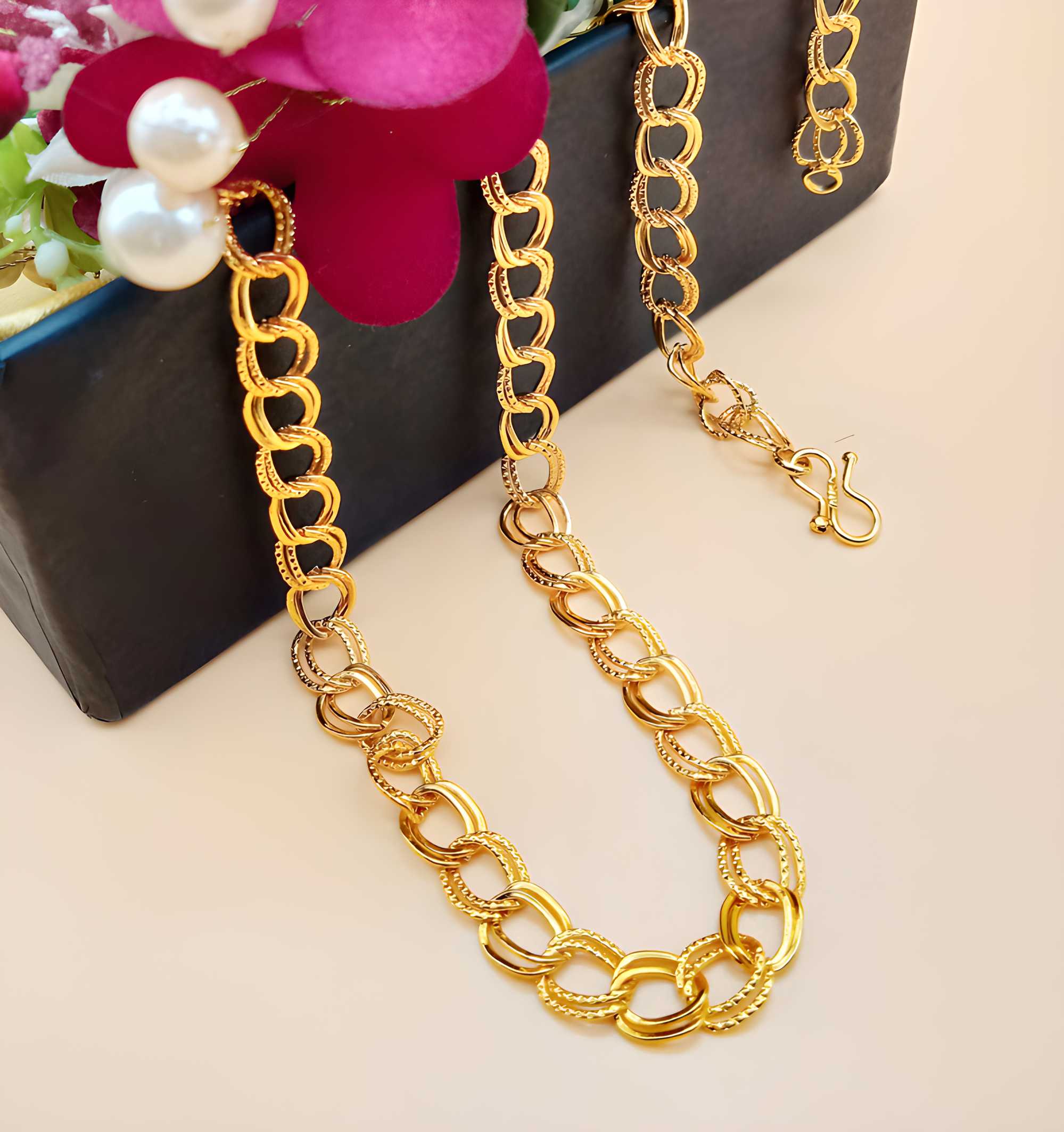 Elegant Gold Plated Chain Alloy Material